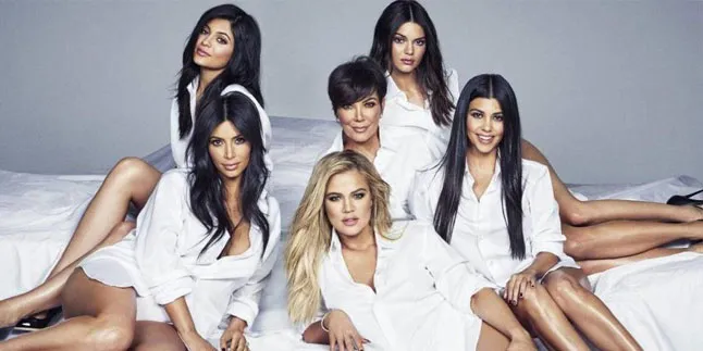 Banyak Cobaan, Keluarga Kardashian Nggak Bikin Kartu Natal