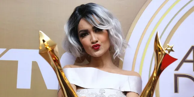 Banyak Support, Julia Perez Tolak Penggalangan Dana Kecuali ... Banyak Support, Julia Perez Tolak Penggalangan Dana Kecuali ...