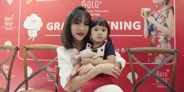 Banyak Tawaran Job, Gisel : Gempi Suka Ngeles Dan Drama Kayak Emak Bapaknya! Banyak Tawaran Job, Gisel : Gempi Suka Ngeles Dan Drama Kayak Emak Bapaknya!