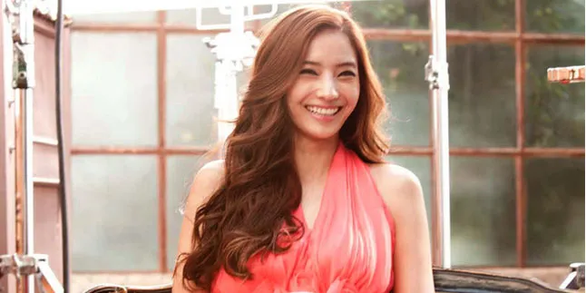 Barbie Korea, Han Chae Young Hamil 11 Minggu