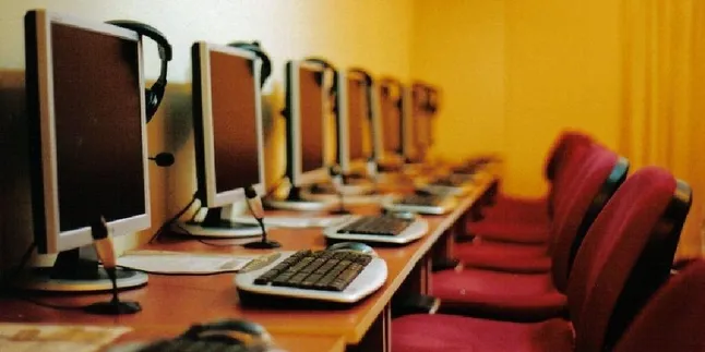 Barokah, Warnet Ini Gratis 3 Jam Bagi Pengunjung Yang Ngaji 1 Juz