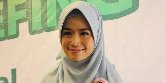 Baru 2 Bulan Kenal Calon Suami, Yulia Rachman Putuskan Menikah Baru 2 Bulan Kenal Calon Suami, Yulia Rachman Putuskan Menikah