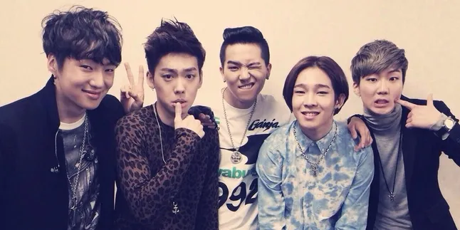 Baru Debut, WINNER Bawa Pulang Penghargaan