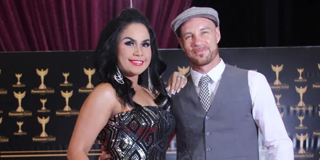 Baru Dua Tahun, Anak Melanie Ricardo Bisa Dua Bahasa