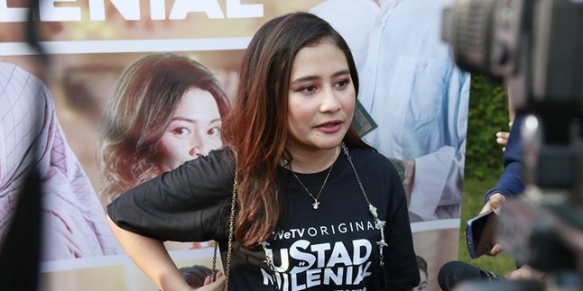 Just Graduated from College, Will Prilly Latuconsina Continue to S2 Abroad?
