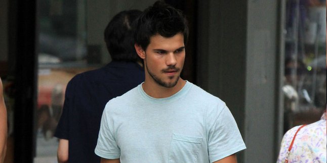 Baru Putus, Inikah Pacar Baru Taylor Lautner?