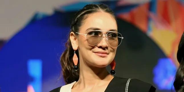 Baru Terungkap, Luna Maya Beberkan Fakta Soal Ariel NOAH yang Tak Diketahui Publik Baru Terungkap, Luna Maya Beberkan Fakta Soal Ariel NOAH yang Tak Diketahui Publik