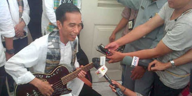 Bass Metallica Milik Jokowi Bakal Dilelang Oleh KPK