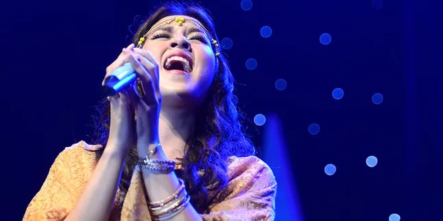 Bawa Lagu Legendaris Dewa 19,  Detak Jantung Raisa Berdebar!