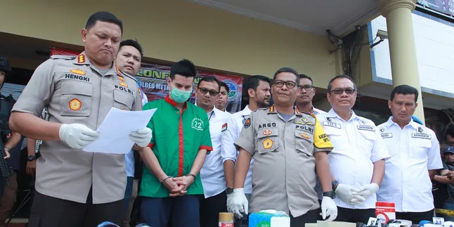 Bawa Narkoba Dari Belanda, Steve Emmanuel Terlibat Jaringan Narkoba Artis? Bawa Narkoba Dari Belanda, Steve Emmanuel Terlibat Jaringan Narkoba Artis?