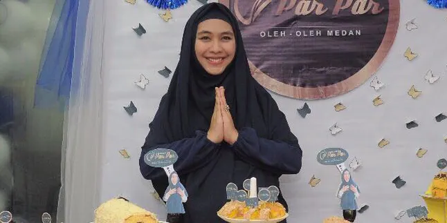 Bawa Untung, Oki Setiana Dewi Tambah Bisnis Kue Kekiniannya Bawa Untung, Oki Setiana Dewi Tambah Bisnis Kue Kekiniannya