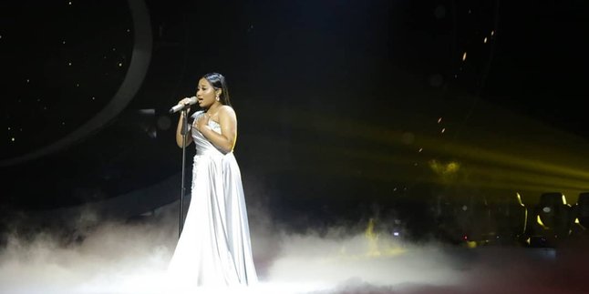 Bawakan Lagu Whitney Houston, Maria Idol Buat Maia Naik Meja!