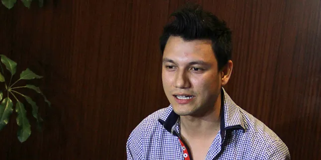 Bayi Masih Merah, Christian Sugiono Tak Berani Gendong Bayi Masih Merah, Christian Sugiono Tak Berani Gendong