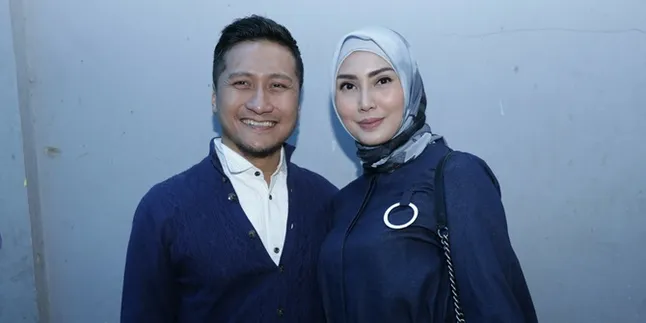 Beberkan Rahasia Hubungan Langgeng, Arie Untung: Jangan Jadi Pria Tempe Beberkan Rahasia Hubungan Langgeng, Arie Untung: Jangan Jadi Pria Tempe
