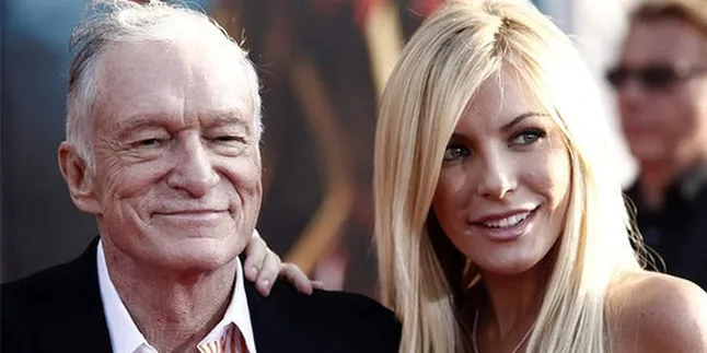 Beda 60 Tahun, Hugh Hefner - Crystal Harris Resmi Menikah