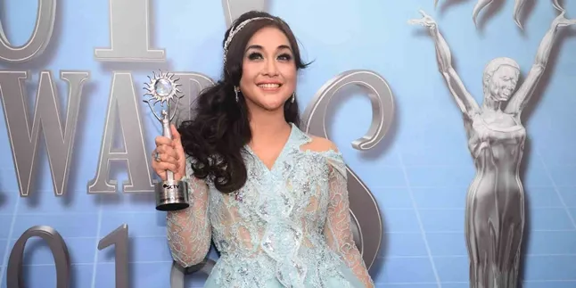 Beda Generasi, Paramitha Rusady Duet Dengan Prilly Latuconsina