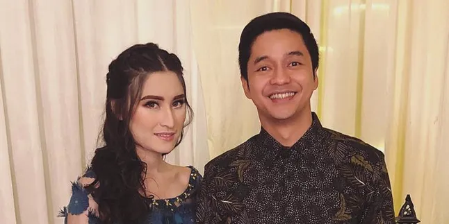 Beda Keyakinan, Ibunda Tentang Hubungan Angbeen Rishi & Adly Fairuz