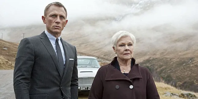 Beda Nasib, Adik Tiri Daniel Craig Adalah Model Bugil 'Murah'? Beda Nasib, Adik Tiri Daniel Craig Adalah Model Bugil 'Murah'?