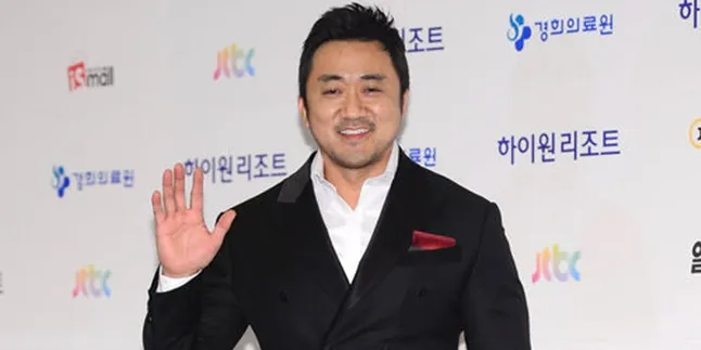 Beda Usia 17 Tahun, Ma Dong Seok Panggil Pacarnya 'Baby'