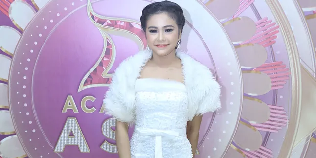 Tetap Cantik, Begini Keseruan Rara LIDA Saat Lakukan Chubby Bunny Challenge