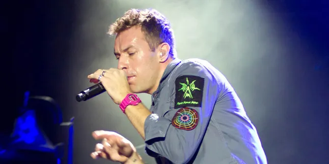 Begini Cara Chris Martin - Gwyneth Paltrow Tunjukkan Cinta