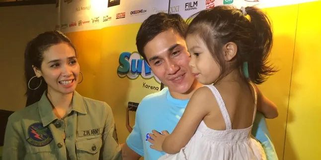 Begini Cara Vino G Bastian Urus Putri Cantiknya Seorang Diri