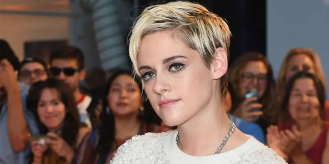 Begini Kencan Sehat ala Kristen Stewart & Pacar Barunya Begini Kencan Sehat ala Kristen Stewart & Pacar Barunya