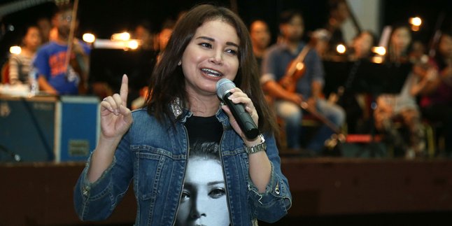 Begini Komentar Rossa Tentang Sosok Isyana Sarasvati