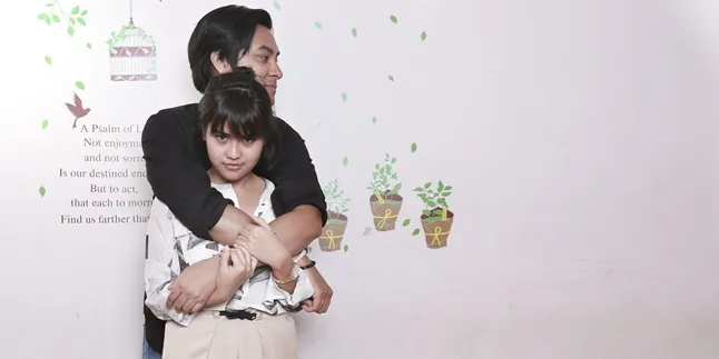 Begini Reaksi Mytha Lestari Mendadak Dilamar Kekasih di Bali