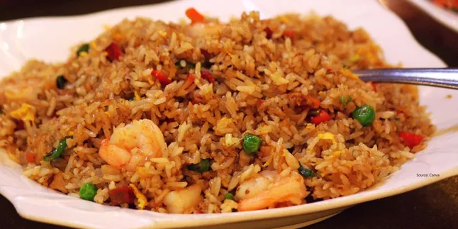 Begini Tips Simpel Mengatasi Nasi Goreng Kering Tanpa Ribet