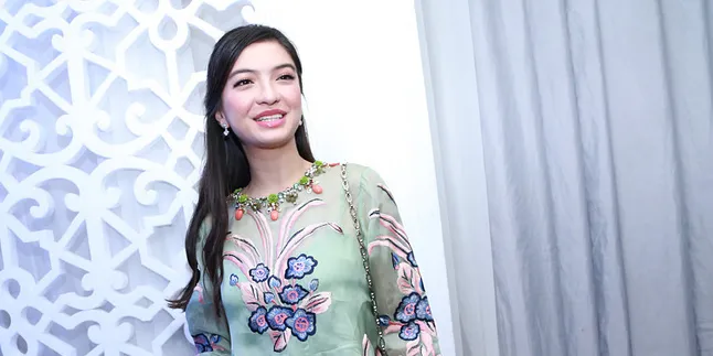 Begini Wajah Raline Shah Saat Bayi, Pipinya Tembem Menggemaskan! Begini Wajah Raline Shah Saat Bayi, Pipinya Tembem Menggemaskan!