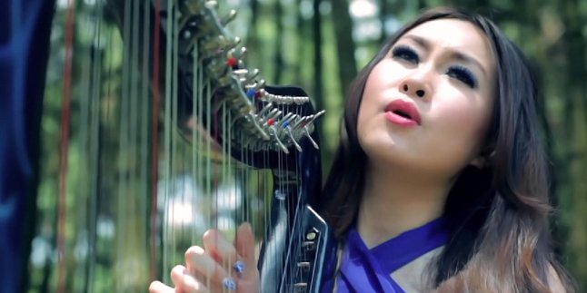 Beginilah 'A Thousand Years' Versi Angela July