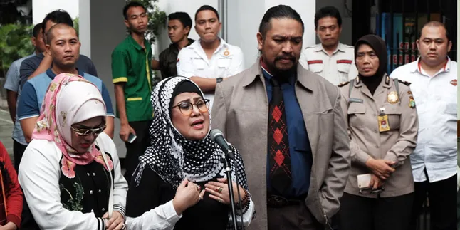 Belum Bermaafan dengan Elvy Sukaesih, Wirdha Sylvina: Umi Nggak Kelihatan Rindu