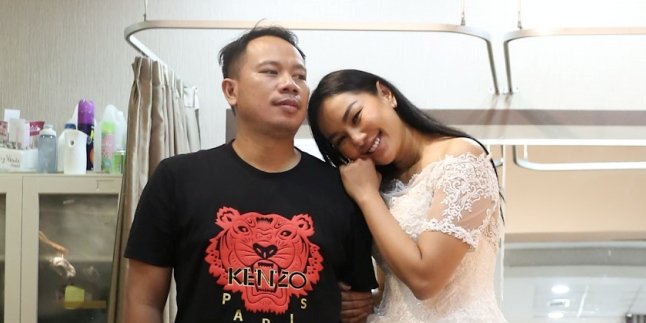 Not Getting Approval from Father-in-Law, Vicky Prasetyo Dares to Marry Kalina Ocktaranny