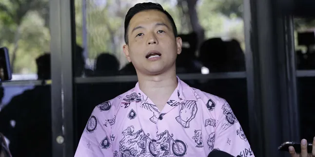 Belum Edar, 'CEK TOKO SEBELAH' Antre Hampir Setahun di Badan Sensor Cina Belum Edar, 'CEK TOKO SEBELAH' Antre Hampir Setahun di Badan Sensor Cina