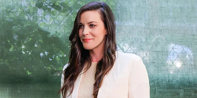 Belum Genap Setahun Usai Melahirkan, Liv Tyler Sudah Hamil Lagi Belum Genap Setahun Usai Melahirkan, Liv Tyler Sudah Hamil Lagi