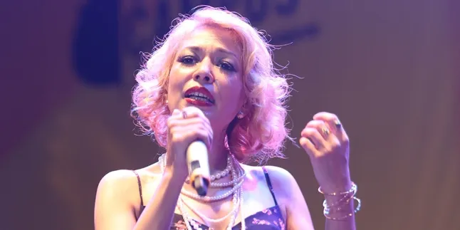 Belum Juga Nikah di Usia 44 Tahun, Syaharani Santai