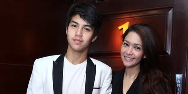 Belum Kenal Pacar Maia, El Rumi Awalnya Tak Bolehkan Ibunya Nikah