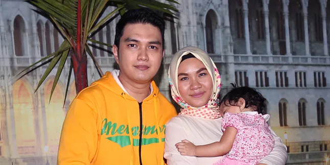 Belum Lama Cerai, Mantan Istri Aldi Taher Lahirkan Anak Kedua Belum Lama Cerai, Mantan Istri Aldi Taher Lahirkan Anak Kedua