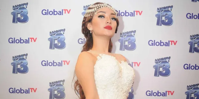 Belum Nikah, Zaskia Gotik Masih Trauma Dengan Vicky Prasetyo?