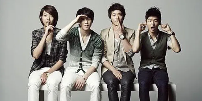 Belum Rilis, Single Jepang CN Blue Puncaki Chart Pre-Order