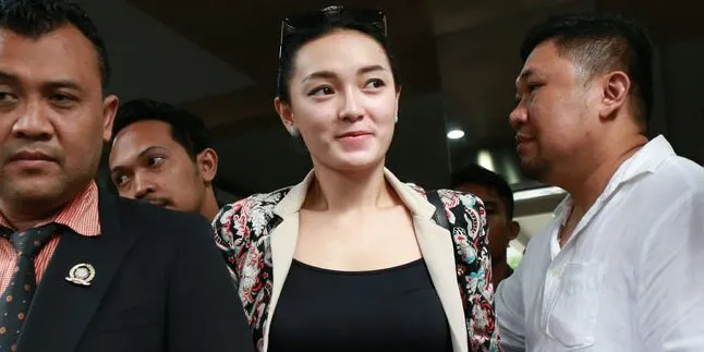 Belum Selesai Diperiksa, Apa Zaskia Gotik Bakal Jadi Tersangka? Belum Selesai Diperiksa, Apa Zaskia Gotik Bakal Jadi Tersangka?