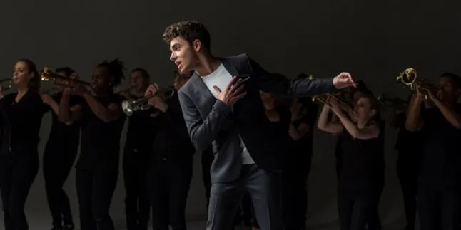 Belum Tenggelam, Nathan Sykes Datang Lalu Minta Segera Dicium