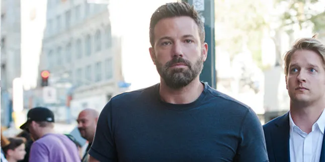 Ben Affleck Belikan Baby Sitter 'Selingkuhannya' Mobil Mewah?