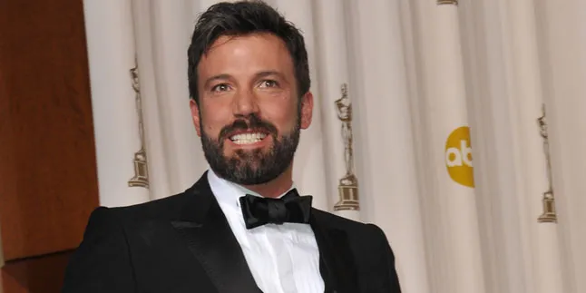 Ben Affleck Rangkap Dua Posisi di Film Bersetting Afrika