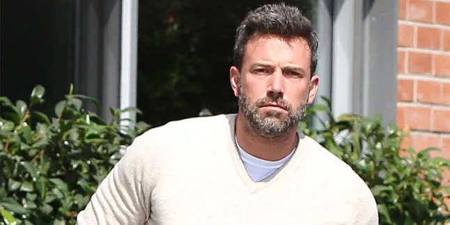 Ben Affleck Tertangkap Kamera Penuh Luka & Darah, Kenapa?