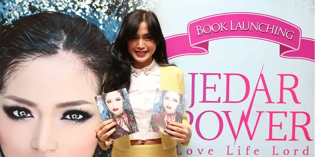 Benarkah Jessica Iskandar Jual Foto Baby El Rp 500 Juta?