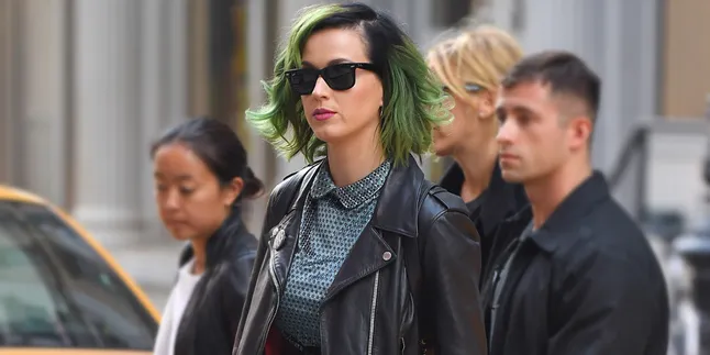Benarkah Katy Perry Hamil? Simak Faktanya di Sini!