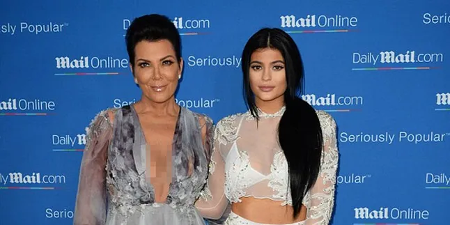 Benarkah Kris Jenner Konfirmasi Kehamilan Kylie Lewat Foto Ini?