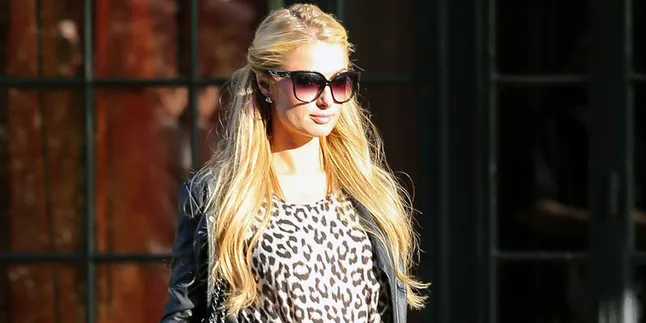 Benarkah Paris Hilton Pacari Brondong? Ini Faktanya! Benarkah Paris Hilton Pacari Brondong? Ini Faktanya!